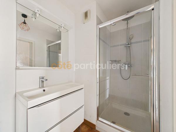 Vente
                Appartement124 m² - 5 Pièces -
                    BORDEAUX (33100)