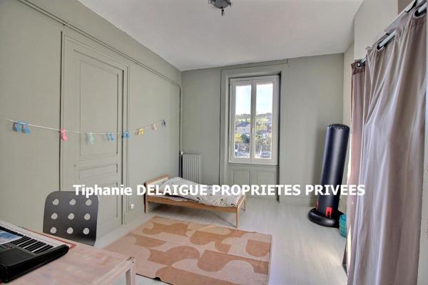 LE CHAMBON FEUGEROLLES 42500  appartement 90m² 3 chambres