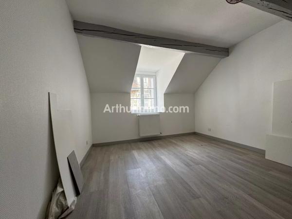 Location Appartement 4 pièces 92 m2 à Lons-le-Saunier