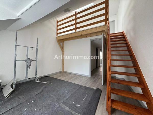 Location Appartement 4 pièces 92 m2 à Lons-le-Saunier