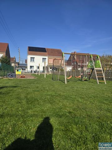 Maison semi-individuelle avec jardin, garage et 3 chambres – DPE B