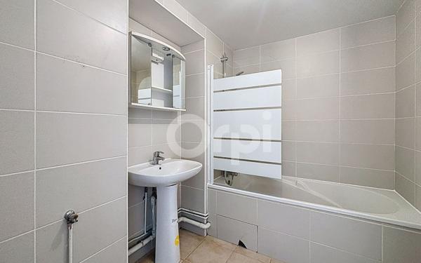 Appartement à louer    3 pièces •  Compiègne