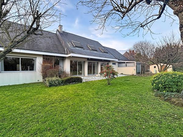 Maison d'architecte avec vie de plain pied - Laval secteur gare