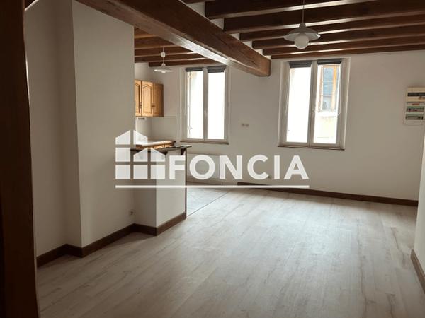 Location Appartement 2 pièces 44 m² - 5 RUE DES MINIMES Gien 45500
