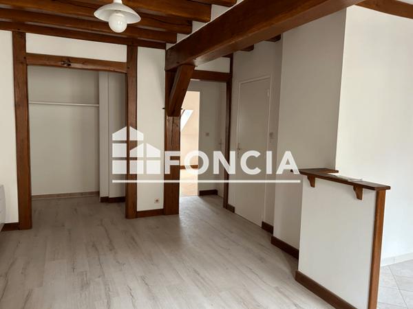 Location Appartement 2 pièces 44 m² - 5 RUE DES MINIMES Gien 45500