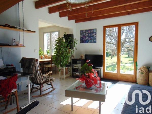 Maison 5 pièces de 80 m² à Moulin-Neuf (24700)