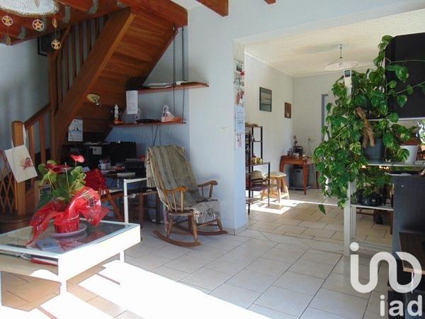 Maison 5 pièces de 80 m² à Moulin-Neuf (24700)