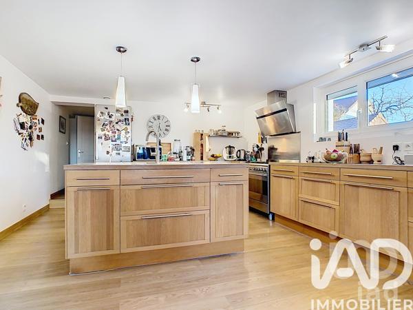 Maison à vendre 8 pièces 209 m² Vaux-le-Pénil