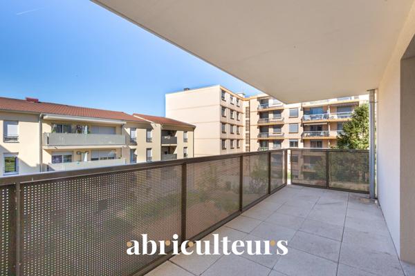 Superbe appartement 4 pièces de 85 m² avec grand balcon,en vente à Vénissieux Paul Bert (69200)