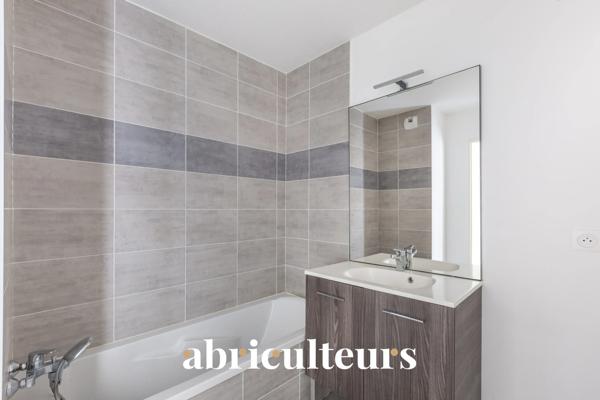 Superbe appartement 4 pièces de 85 m² avec grand balcon,en vente à Vénissieux Paul Bert (69200)