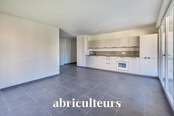 Superbe appartement 4 pièces de 85 m² avec grand balcon,en vente à Vénissieux Paul Bert (69200)
