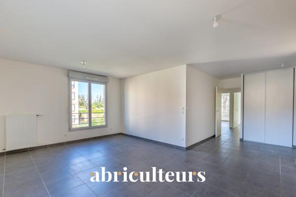 Superbe appartement 4 pièces de 85 m² avec grand balcon,en vente à Vénissieux Paul Bert (69200)