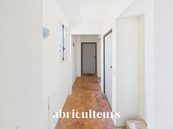 Lumineux appartement de 54 m² habitables en vente dans le centre historique de Grasse (06130)
