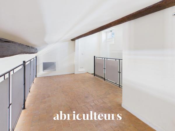 Lumineux appartement de 54 m² habitables en vente dans le centre historique de Grasse (06130)