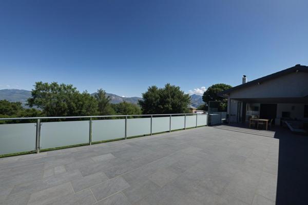 Maison à SAINT-GINGOLPH, 74500 - 5 pièces 142m²