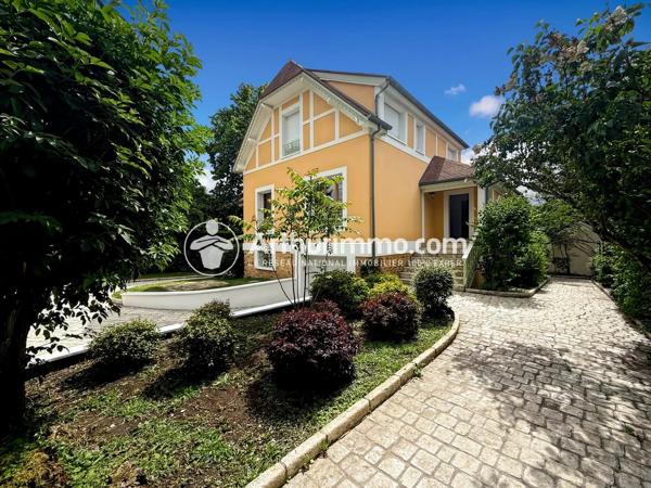 Vente                                                      Maison
                        
                     6 pièces                      202 m2                     à Soisy-sur-Seine