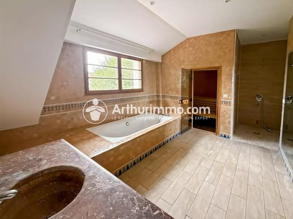 Vente                                                      Maison
                        
                     6 pièces                      202 m2                     à Soisy-sur-Seine
