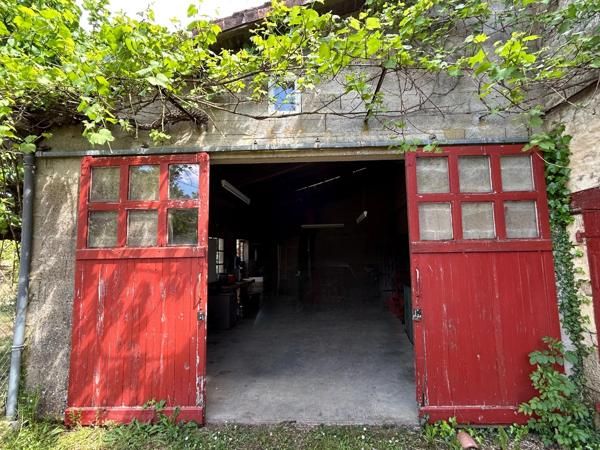 Ferme indépendante de 3 chambres - Près du village populaire de Civray
