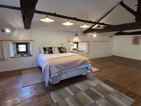 Ferme indépendante de 3 chambres - Près du village populaire de Civray