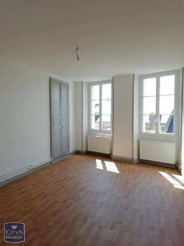 Appartement à louer 2 pièces 62.78m² Le Blanc (36300)