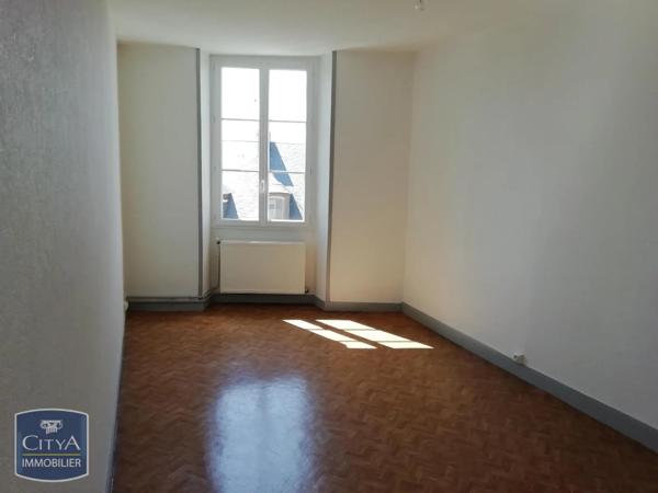Appartement à louer 2 pièces 62.78m² Le Blanc (36300)