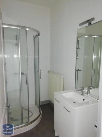 Appartement à louer 2 pièces 62.78m² Le Blanc (36300)