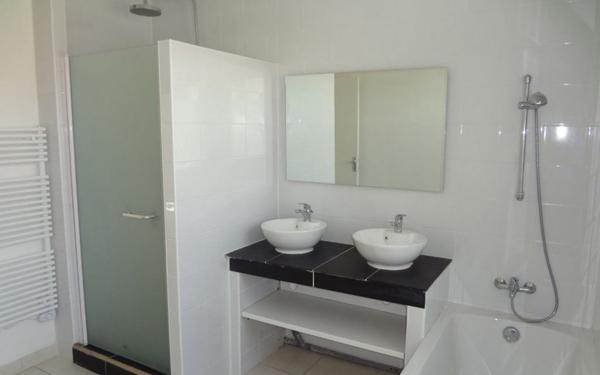 Maison à louer    5 pièces •  Verneuil-sur-Vienne