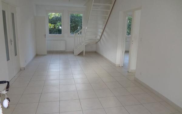 Maison à louer    5 pièces •  Verneuil-sur-Vienne