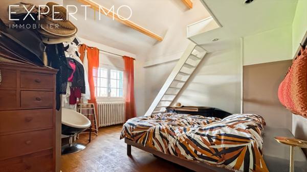 Étampes (91150) A VENDRE Propriété 170 m² (surface total 220 m²) piscine sur 3200 m² de terrain dans environnement rare et rec