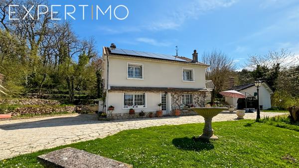 Étampes (91150) A VENDRE Propriété 170 m² (surface total 220 m²) piscine sur 3200 m² de terrain dans environnement rare et rec