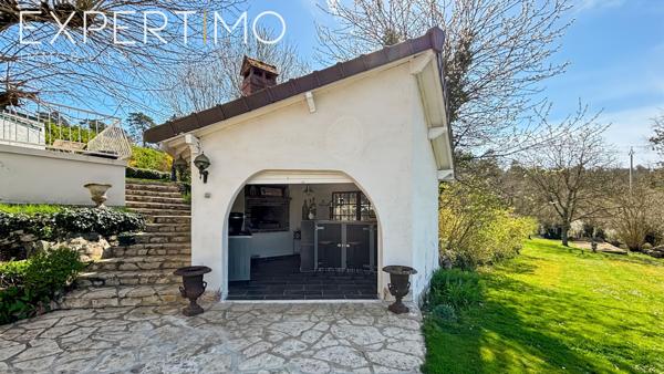 Étampes (91150) A VENDRE Propriété 170 m² (surface total 220 m²) piscine sur 3200 m² de terrain dans environnement rare et rec