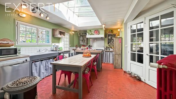 Étampes (91150) A VENDRE Propriété 170 m² (surface total 220 m²) piscine sur 3200 m² de terrain dans environnement rare et rec