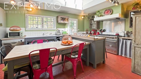 Étampes (91150) A VENDRE Propriété 170 m² (surface total 220 m²) piscine sur 3200 m² de terrain dans environnement rare et rec