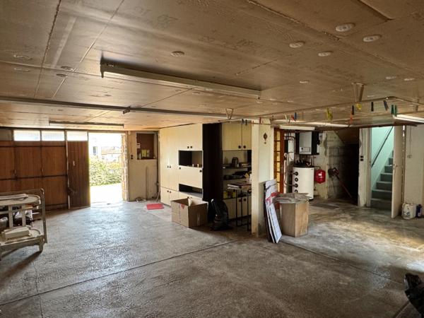 REMARQUABLE MAISON, 4 CHAMBRES & GRAND JARDIN CLOS