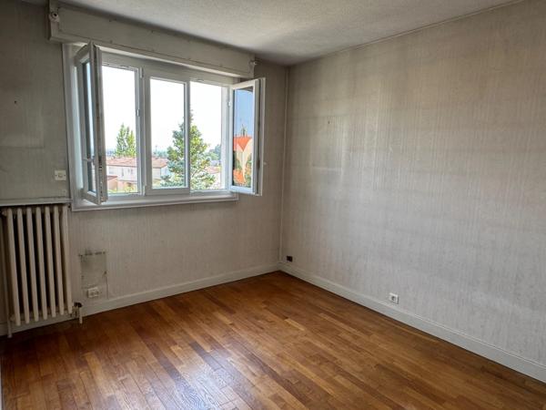 REMARQUABLE MAISON, 4 CHAMBRES & GRAND JARDIN CLOS