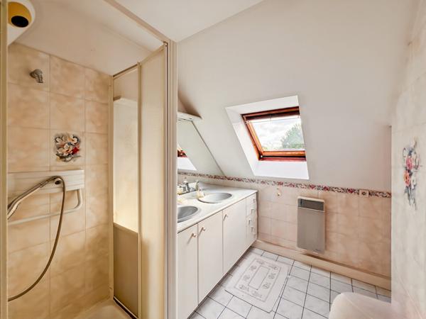 Maison familiale à DAMMARIE LES LYS