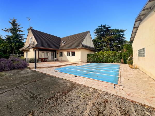 Maison familiale à DAMMARIE LES LYS