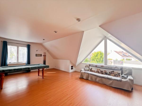 Maison familiale à DAMMARIE LES LYS