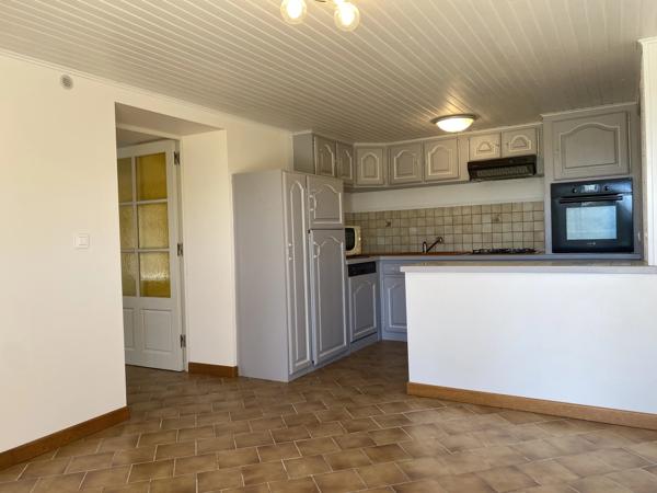 Propriété traditionnelle en pierre avec deux maisons indépendantes - idéale pour une double habitation