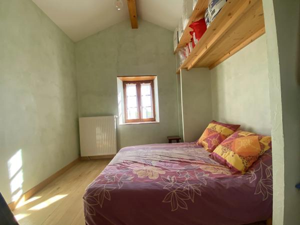 Propriété traditionnelle en pierre avec deux maisons indépendantes - idéale pour une double habitation