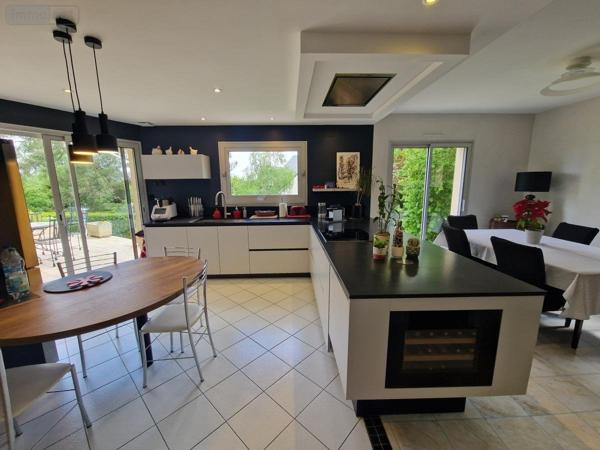 Maison à vendre à Bouchemaine dans le Maine-et-Loire (49080), ref : 49112-980