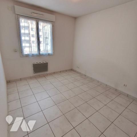 Centre-ville - Ds rés. standing 2007 - Appartement T4 de 103 m² avec ascenseur - Cave et garage ...