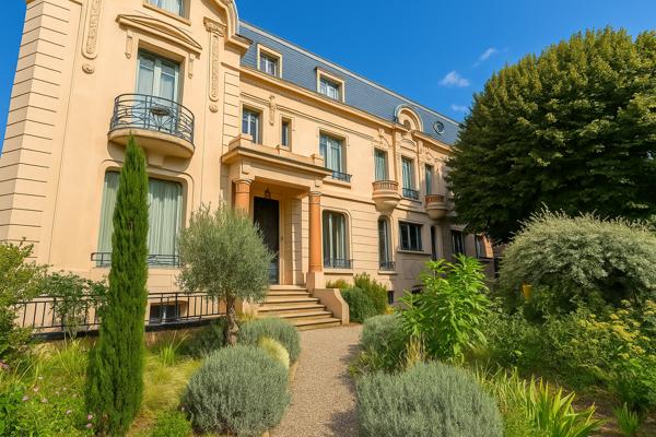 Boën-sur-Lignon (42130) Propriété magnifique Style Art Déco