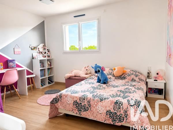 Maison à vendre 6 pièces 141 m² Conflans-sur-Loing