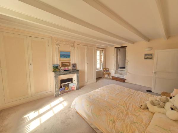Propriété en pierre avec piscine, grange et 2,5 hectares – Proche Puymirol, Lot-et-Garonne
