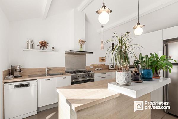 Maison individuelle avec piscine et dépendances - à pied du village de Peymeinade