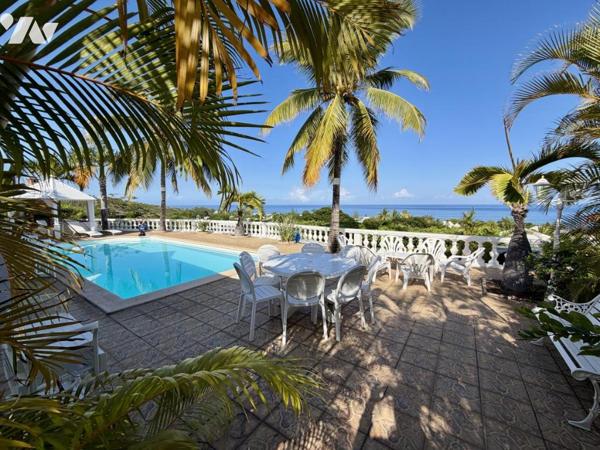 SAINT GILLES LES BAINS VILLA D'EXCEPTION A LA VUE IMPRENABLE