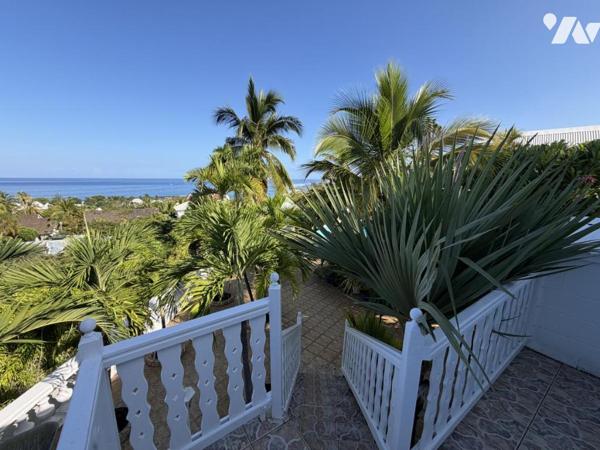 SAINT GILLES LES BAINS VILLA D'EXCEPTION A LA VUE IMPRENABLE