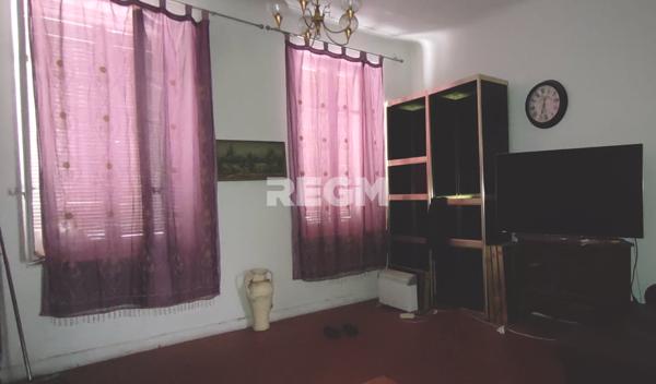 Marseille (13003) T2 avec cour et cave