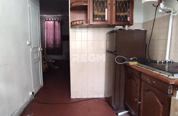 Marseille (13003) T2 avec cour et cave